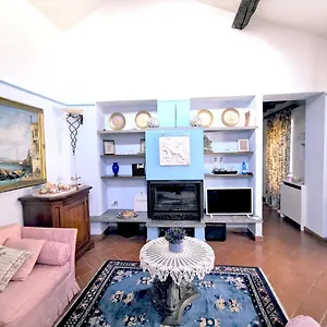 Wonderful Penthouse In The Heart Of Appartamento