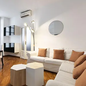 Charming San Babila Apt. Appartamento